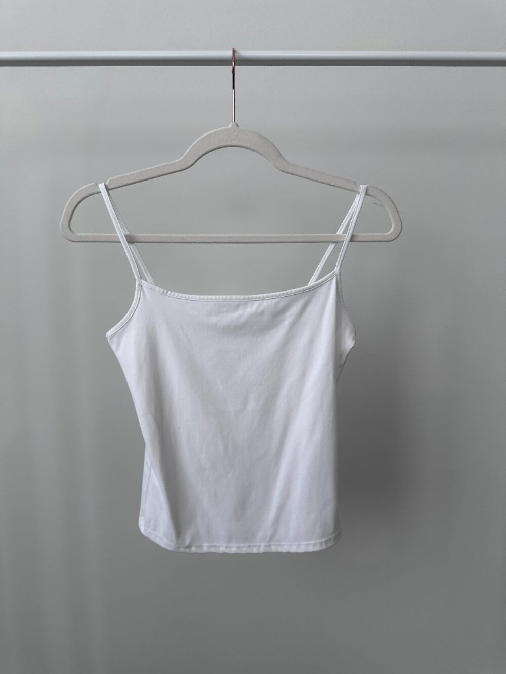 Garage Sleek Scoop Cami Top Cropped White Size Medium Worn Once